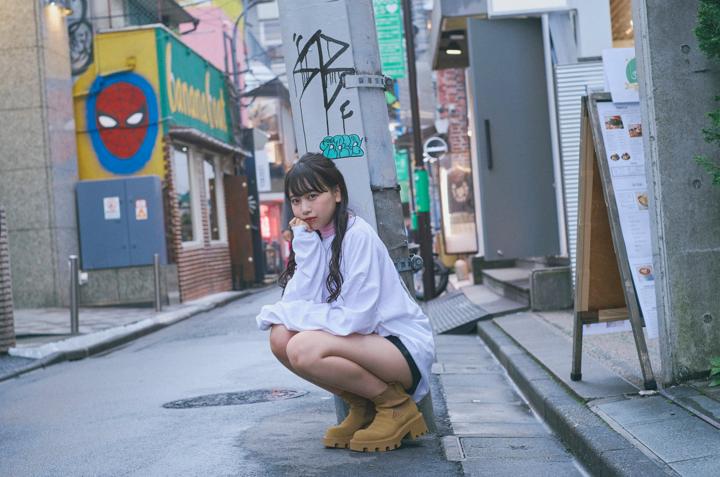 バックサイドグラフィックロンT(MEMBER;)