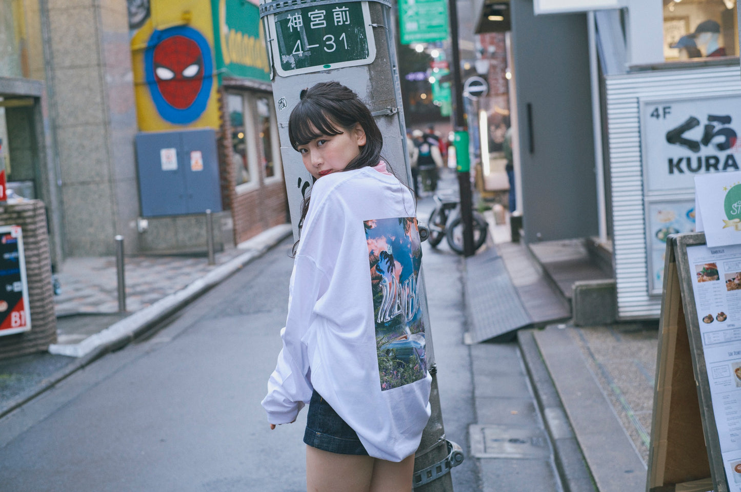 バックサイドグラフィックロンT(MEMBER;)